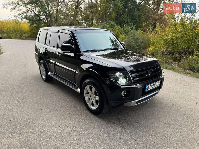 Внедорожник / Кроссовер Mitsubishi Pajero 2008 в Запорожье фото 5 Внедорожник / Кроссовер Mitsubishi Pajero 2008 в Запорожье