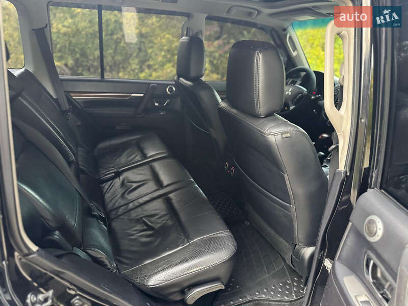 Внедорожник / Кроссовер Mitsubishi Pajero 2008 в Запорожье фото 16 Внедорожник / Кроссовер Mitsubishi Pajero 2008 в Запорожье