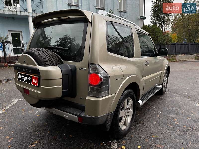 Внедорожник / Кроссовер Mitsubishi Pajero 2007 в Киеве