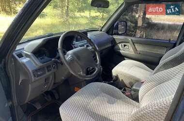 Внедорожник / Кроссовер Mitsubishi Pajero 1997 в 