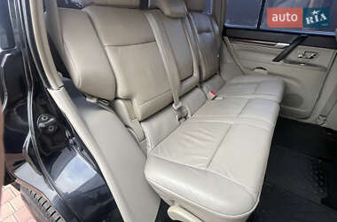 Внедорожник / Кроссовер Mitsubishi Pajero 2007 в 