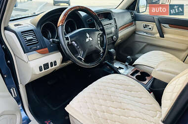 Внедорожник / Кроссовер Mitsubishi Pajero 2008 в 