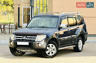 Внедорожник / Кроссовер Mitsubishi Pajero 2008 в 