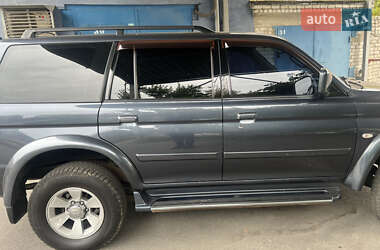 Внедорожник / Кроссовер Mitsubishi Pajero 2006 в 