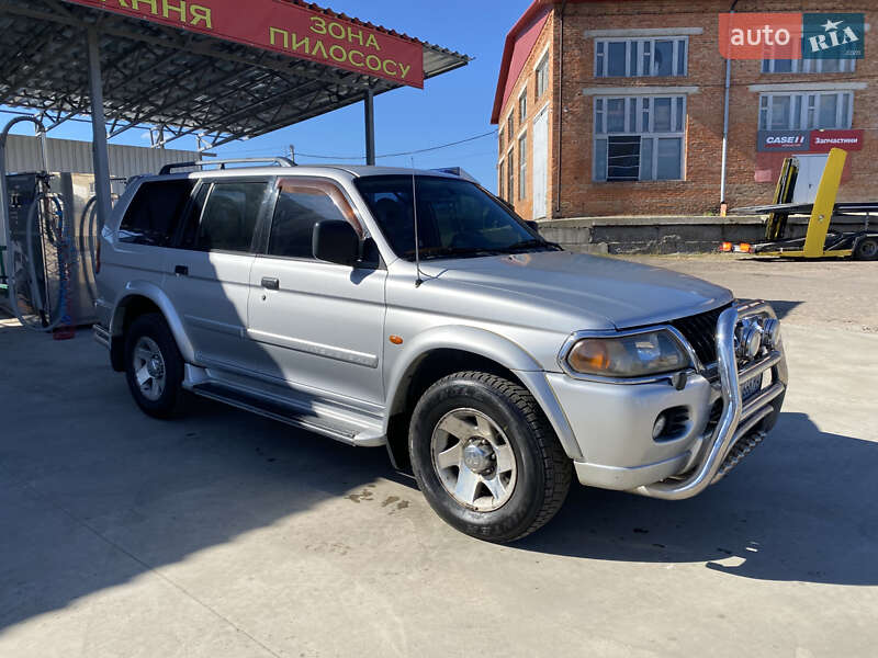 Внедорожник / Кроссовер Mitsubishi Pajero 2002 в Сумах
