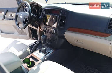 Позашляховик / Кросовер Mitsubishi Pajero 2007 в  фото 19 Позашляховик / Кросовер Mitsubishi Pajero 2007 в