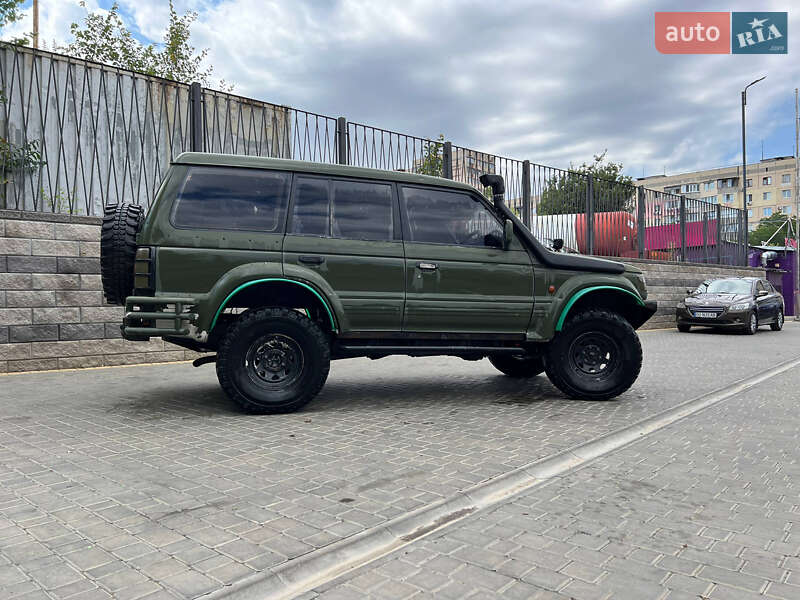 Внедорожник / Кроссовер Mitsubishi Pajero 1995 в Одессе