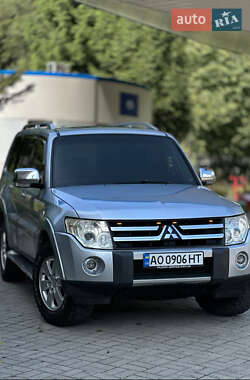 Позашляховик / Кросовер Mitsubishi Pajero 2008 в Рахові