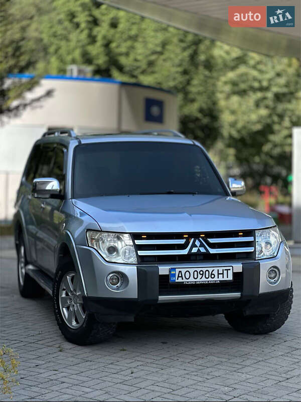 Позашляховик / Кросовер Mitsubishi Pajero 2008 в Рахові фото Позашляховик / Кросовер Mitsubishi Pajero 2008 в Рахові