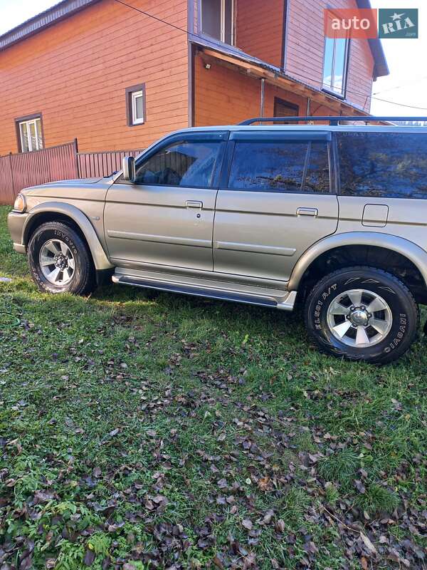 Позашляховик / Кросовер Mitsubishi Pajero 2007 в Міжгір'ї фото Позашляховик / Кросовер Mitsubishi Pajero 2007 в Міжгір'ї
