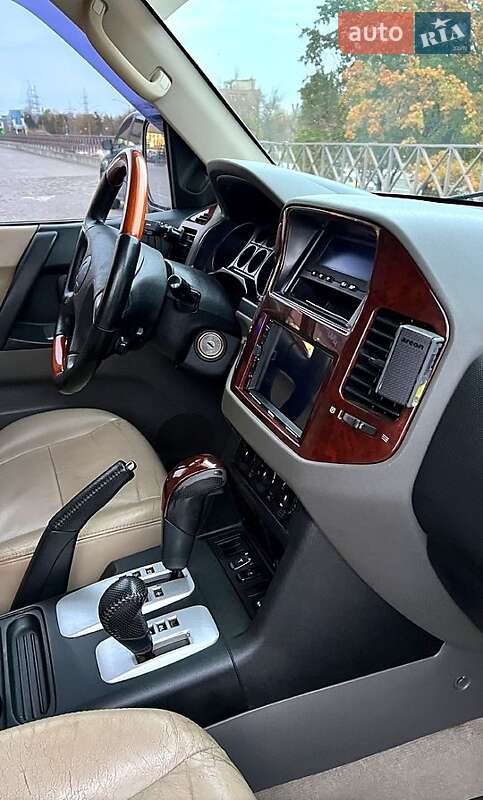 Внедорожник / Кроссовер Mitsubishi Pajero 2007 в Харькове фото 9 Внедорожник / Кроссовер Mitsubishi Pajero 2007 в Харькове