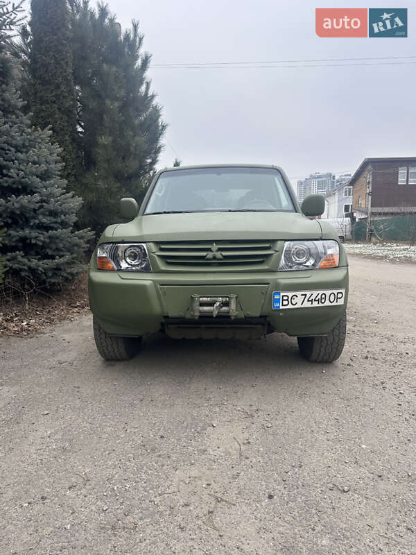Позашляховик / Кросовер Mitsubishi Pajero 2005 в Києві фото 3 Позашляховик / Кросовер Mitsubishi Pajero 2005 в Києві
