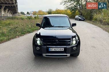 Позашляховик / Кросовер Mitsubishi Pajero 2008 в  фото 5 Позашляховик / Кросовер Mitsubishi Pajero 2008 в
