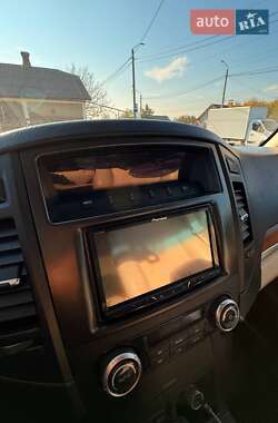 Внедорожник / Кроссовер Mitsubishi Pajero 2007 в 