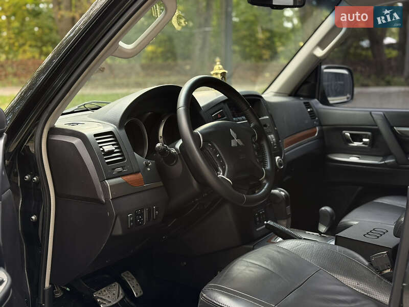 Внедорожник / Кроссовер Mitsubishi Pajero 2008 в Тернополе фото 16 Внедорожник / Кроссовер Mitsubishi Pajero 2008 в Тернополе