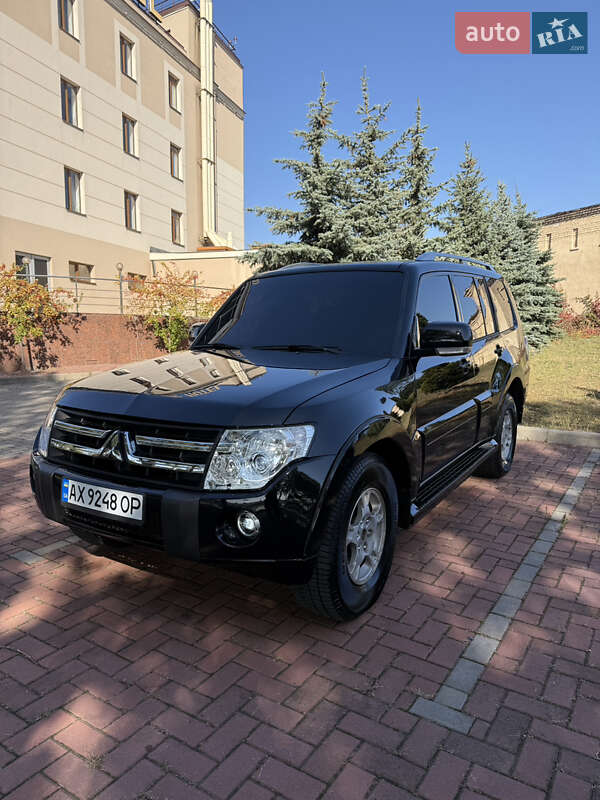 Внедорожник / Кроссовер Mitsubishi Pajero 2007 в Харькове фото 2 Внедорожник / Кроссовер Mitsubishi Pajero 2007 в Харькове