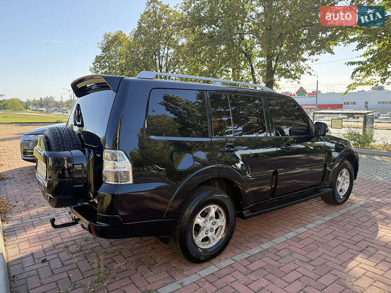 Внедорожник / Кроссовер Mitsubishi Pajero 2007 в Харькове фото 4 Внедорожник / Кроссовер Mitsubishi Pajero 2007 в Харькове