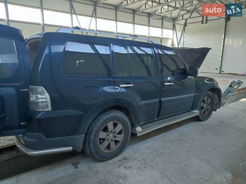 Внедорожник / Кроссовер Mitsubishi Pajero 2007 в Каменском фото 9 Внедорожник / Кроссовер Mitsubishi Pajero 2007 в Каменском