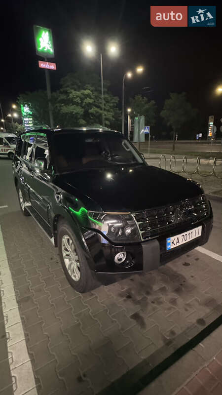 Позашляховик / Кросовер Mitsubishi Pajero 2008 в Києві фото 12 Позашляховик / Кросовер Mitsubishi Pajero 2008 в Києві