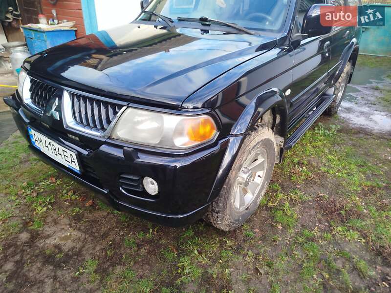 Внедорожник / Кроссовер Mitsubishi Pajero 2008 в Овруче