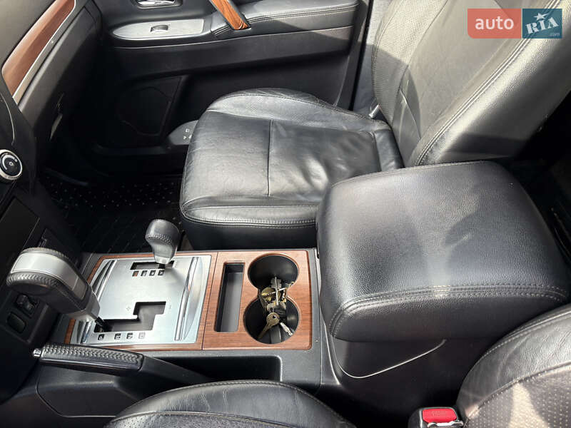 Внедорожник / Кроссовер Mitsubishi Pajero 2008 в Чугуеве фото 15 Внедорожник / Кроссовер Mitsubishi Pajero 2008 в Чугуеве