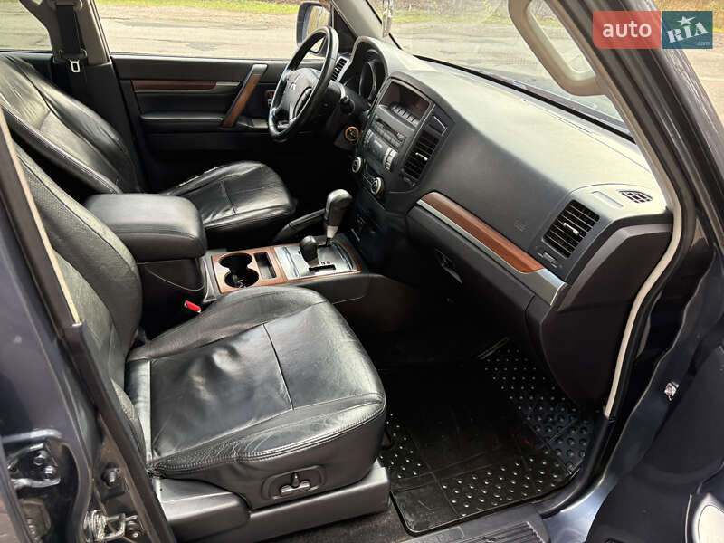 Внедорожник / Кроссовер Mitsubishi Pajero 2008 в Чугуеве фото 20 Внедорожник / Кроссовер Mitsubishi Pajero 2008 в Чугуеве