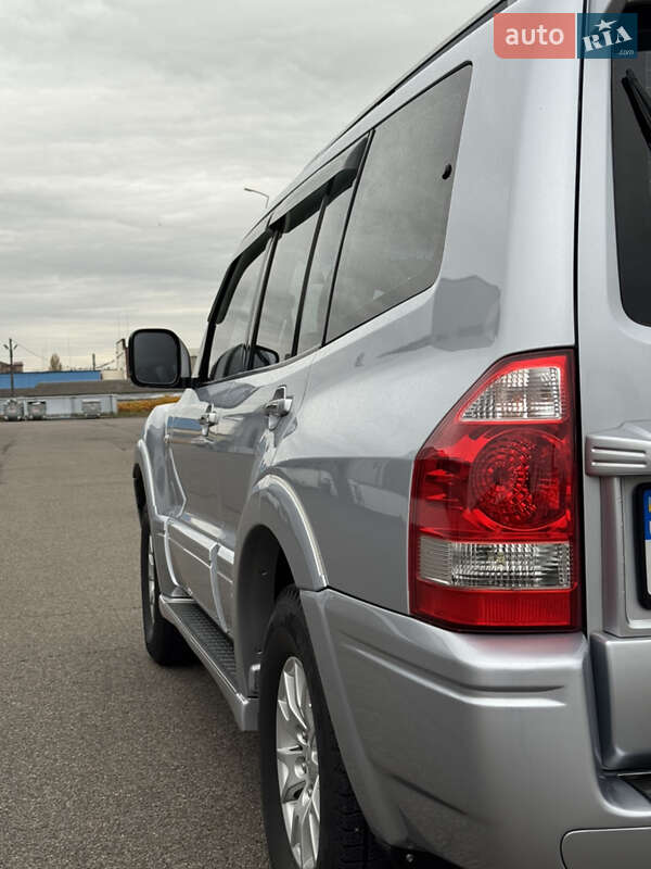 Внедорожник / Кроссовер Mitsubishi Pajero 2007 в Мукачево