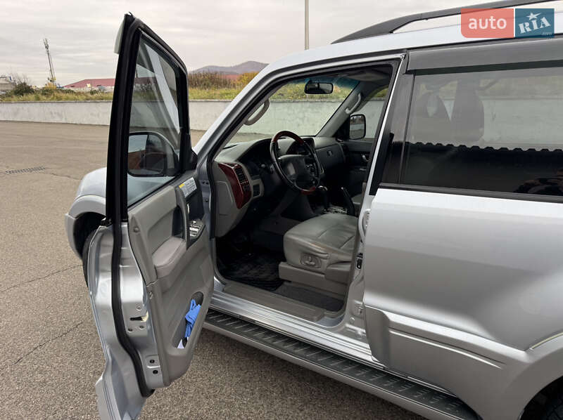 Внедорожник / Кроссовер Mitsubishi Pajero 2007 в Мукачево