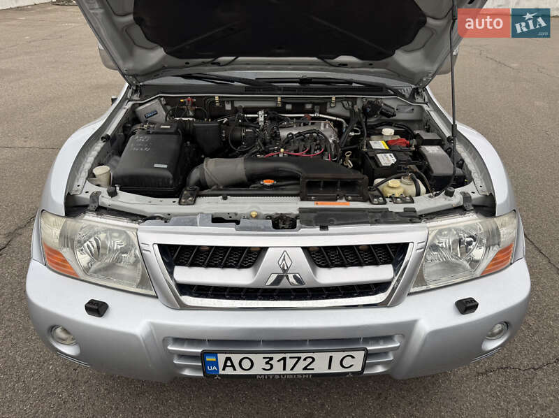 Внедорожник / Кроссовер Mitsubishi Pajero 2007 в Мукачево