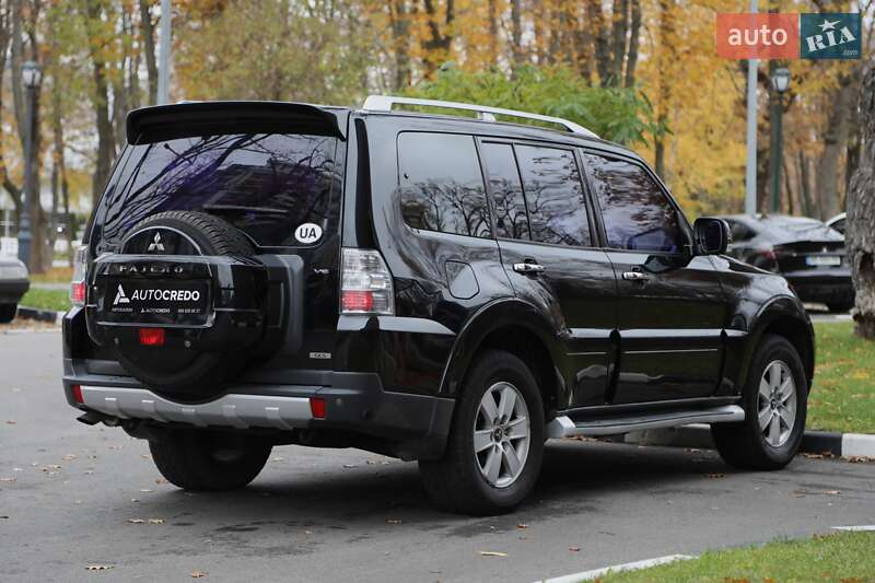 Позашляховик / Кросовер Mitsubishi Pajero 2008 в Харкові