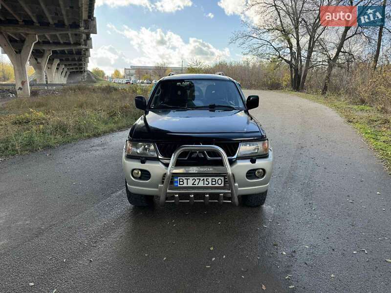 Внедорожник / Кроссовер Mitsubishi Pajero 2004 в Днепре