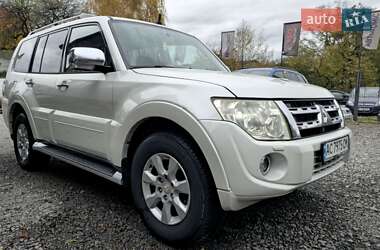 Позашляховик / Кросовер Mitsubishi Pajero 2013 в Львові