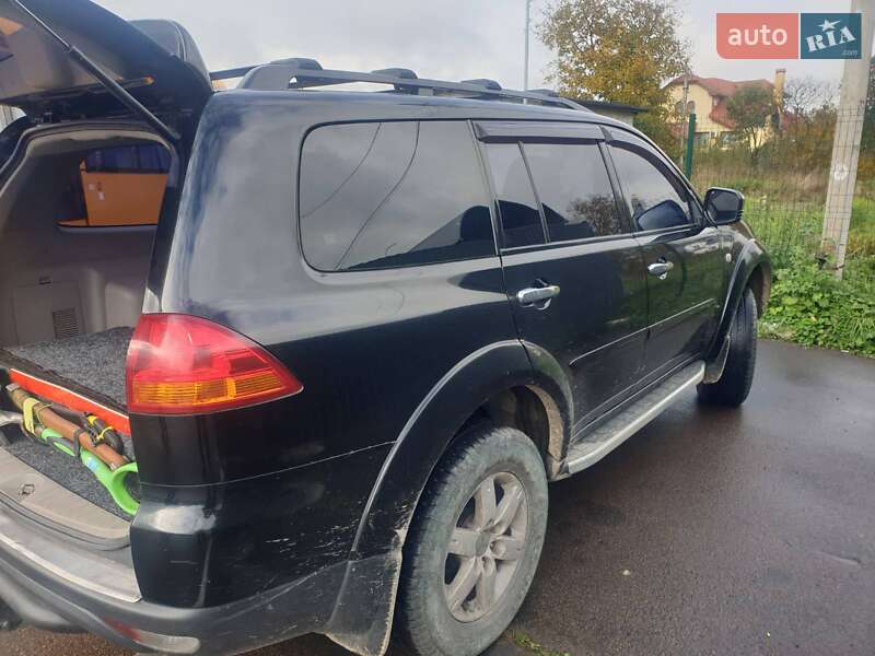 Позашляховик / Кросовер Mitsubishi Pajero 2011 в Стрию фото 8 Позашляховик / Кросовер Mitsubishi Pajero 2011 в Стрию