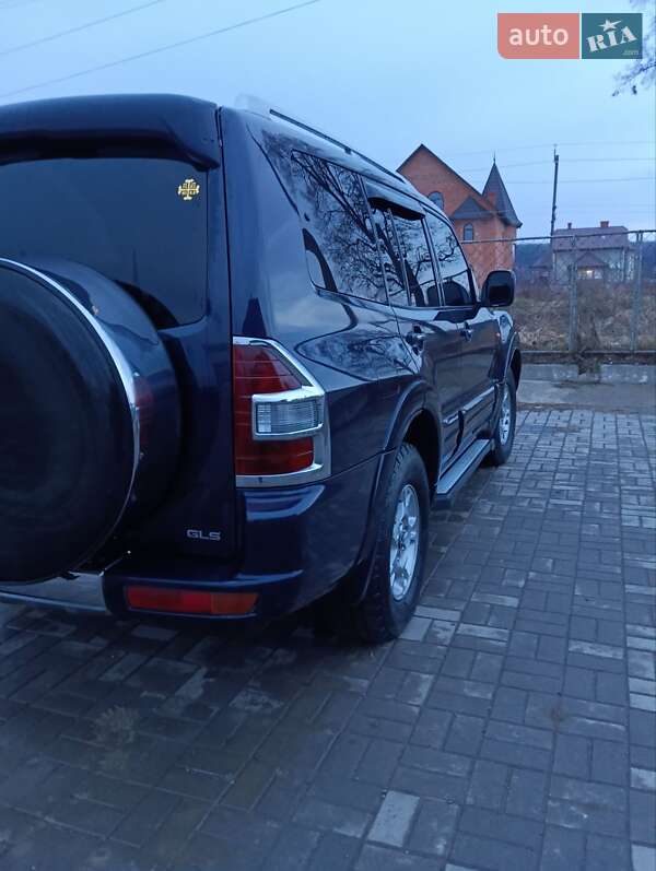 Позашляховик / Кросовер Mitsubishi Pajero 2001 в Чернівцях