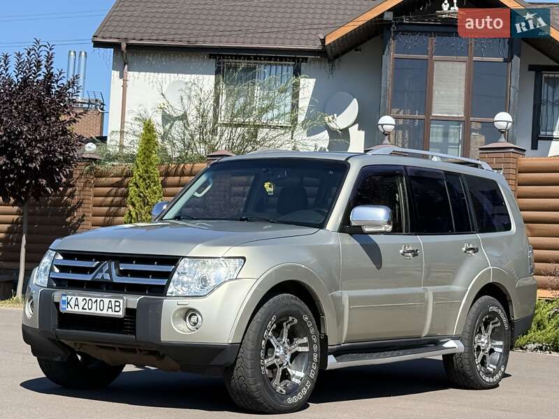 Внедорожник / Кроссовер Mitsubishi Pajero 2008 в Борисполе фото 10 Внедорожник / Кроссовер Mitsubishi Pajero 2008 в Борисполе