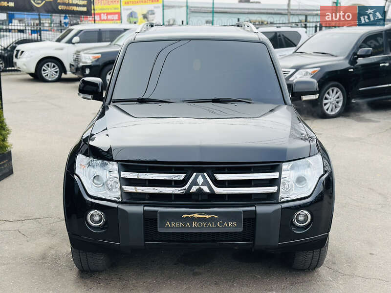 Внедорожник / Кроссовер Mitsubishi Pajero 2007 в Харькове