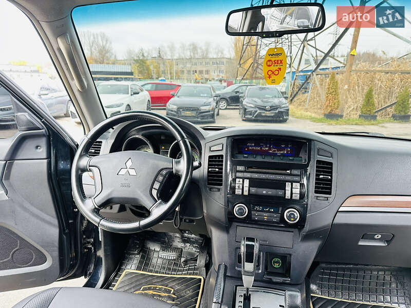 Внедорожник / Кроссовер Mitsubishi Pajero 2007 в Харькове