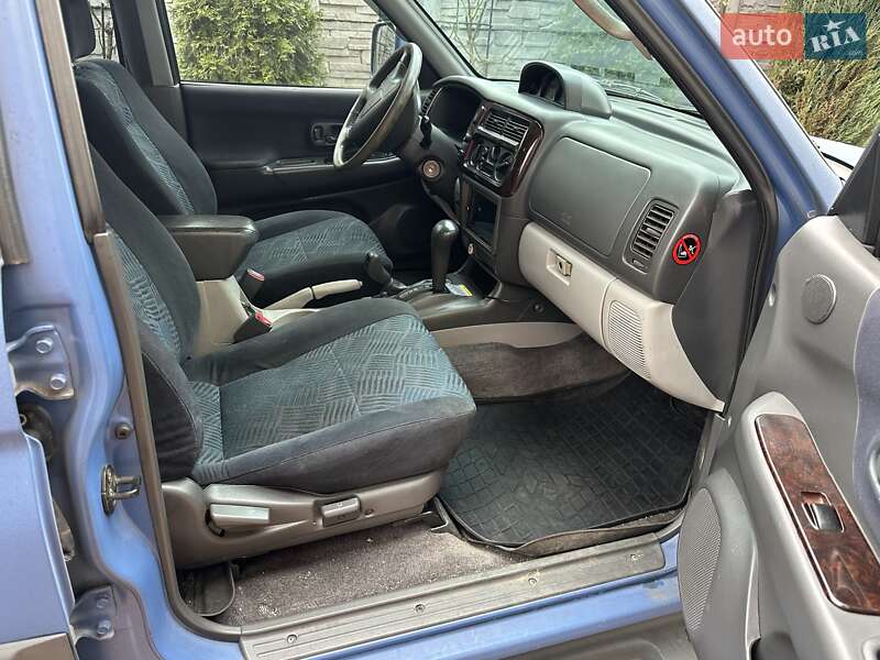 Позашляховик / Кросовер Mitsubishi Pajero 2001 в Києві