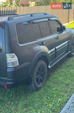 Внедорожник / Кроссовер Mitsubishi Pajero 2008 в Петропавловке