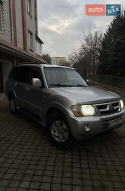 Внедорожник / Кроссовер Mitsubishi Pajero 2003 в Чорткове