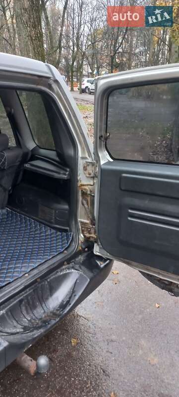 Позашляховик / Кросовер Mitsubishi Pajero 2002 в Києві