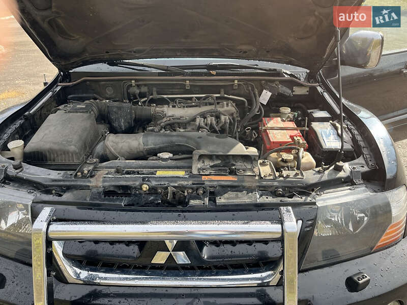 Позашляховик / Кросовер Mitsubishi Pajero 2006 в Рівному