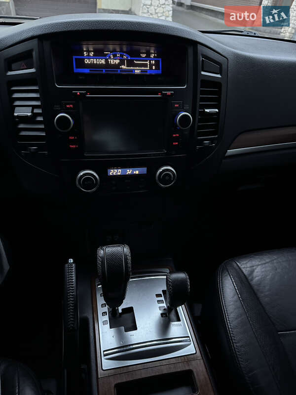 Внедорожник / Кроссовер Mitsubishi Pajero 2007 в Мостиске