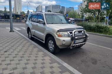 Внедорожник / Кроссовер Mitsubishi Pajero 2006 в Киеве