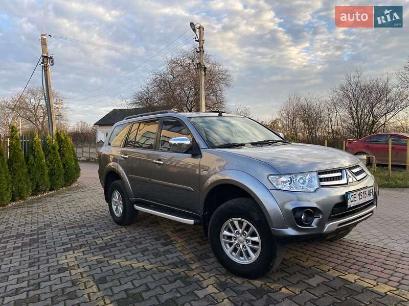 Позашляховик / Кросовер Mitsubishi Pajero 2013 в Чернівцях фото 2 Позашляховик / Кросовер Mitsubishi Pajero 2013 в Чернівцях