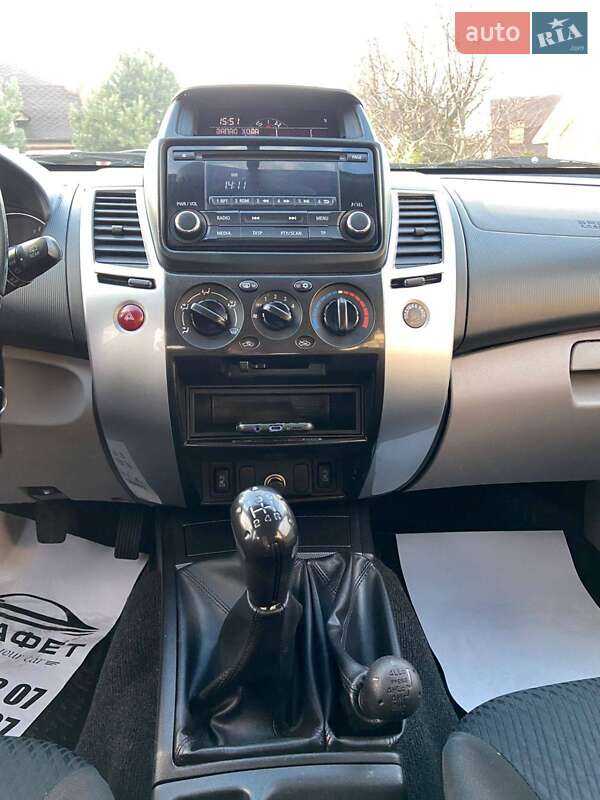 Позашляховик / Кросовер Mitsubishi Pajero 2013 в Чернівцях фото 20 Позашляховик / Кросовер Mitsubishi Pajero 2013 в Чернівцях