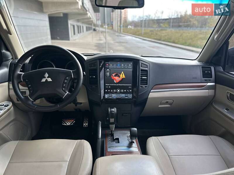 Внедорожник / Кроссовер Mitsubishi Pajero 2008 в Киеве фото 10 Внедорожник / Кроссовер Mitsubishi Pajero 2008 в Киеве
