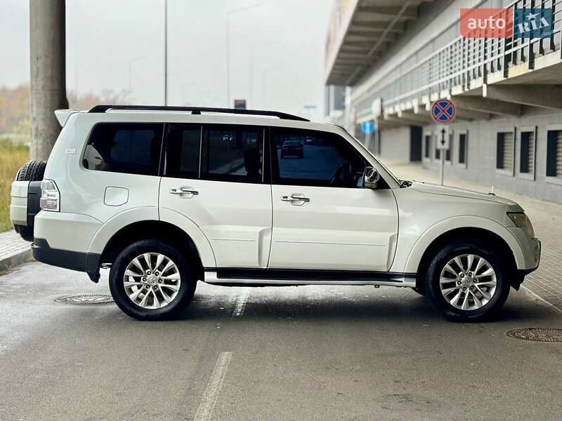 Внедорожник / Кроссовер Mitsubishi Pajero 2008 в Киеве фото 2 Внедорожник / Кроссовер Mitsubishi Pajero 2008 в Киеве