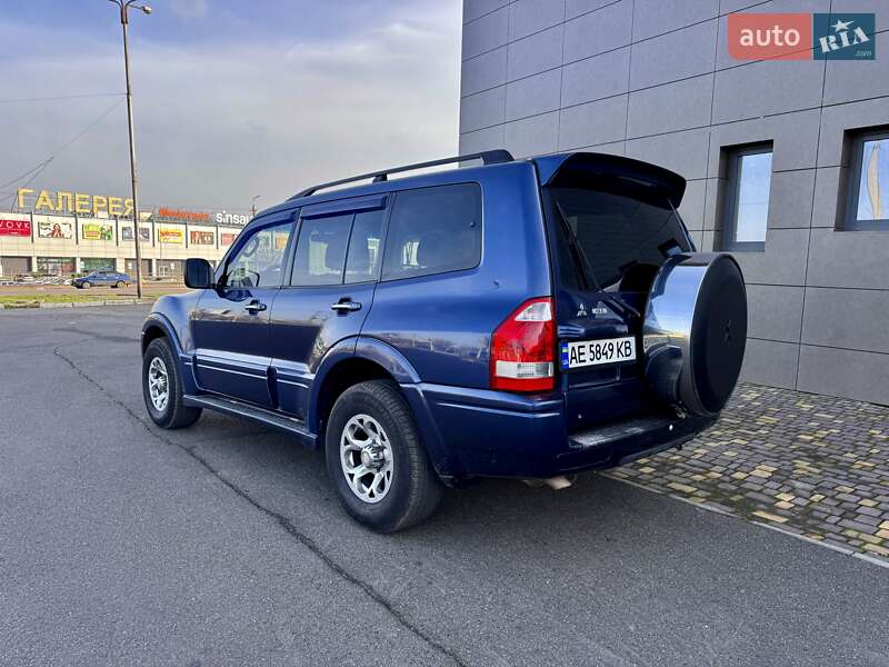 Позашляховик / Кросовер Mitsubishi Pajero 2006 в Кривому Розі