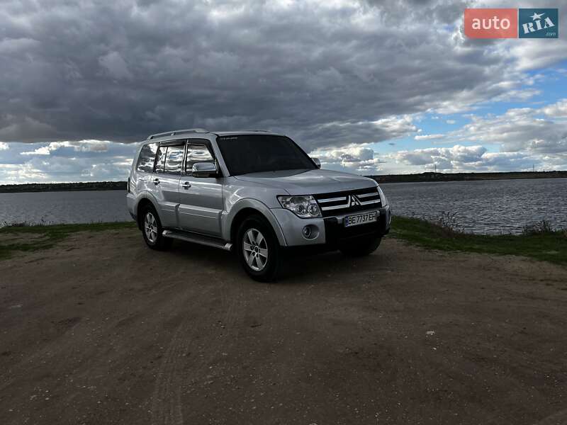Внедорожник / Кроссовер Mitsubishi Pajero 2007 в Николаеве фото 5 Внедорожник / Кроссовер Mitsubishi Pajero 2007 в Николаеве